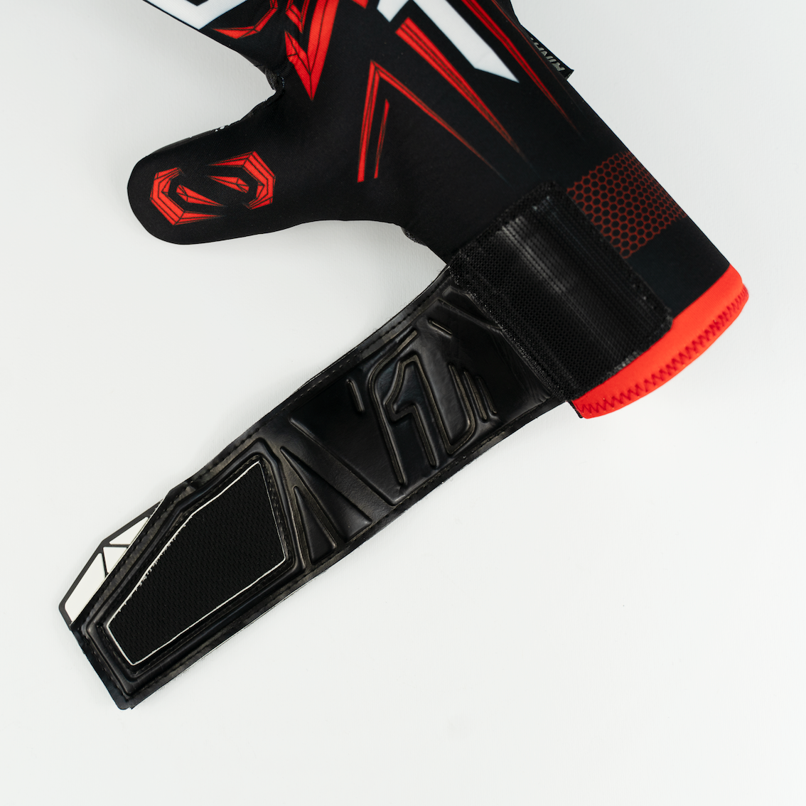 Rinat Aries X AS Negro Rojo
